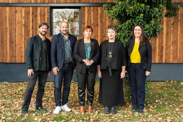 Lancement du projet CDuLaB à Lausanne le 22 septembre dernier en présence de Cesla Amarelle, conseillère d'État, cheffe du Département de la formation, de la jeunesse et de la culture à l’État de Vaud, Anne Vignot, maire de Besançon, Grégoire Junod, syndic de Lausanne, Vincent Baudriller, directeur du Théâtre Vidy-Lausanne et Anne Tanguy, directrice des 2 Scènes, scène nationale de Besançon. © CDuLaB