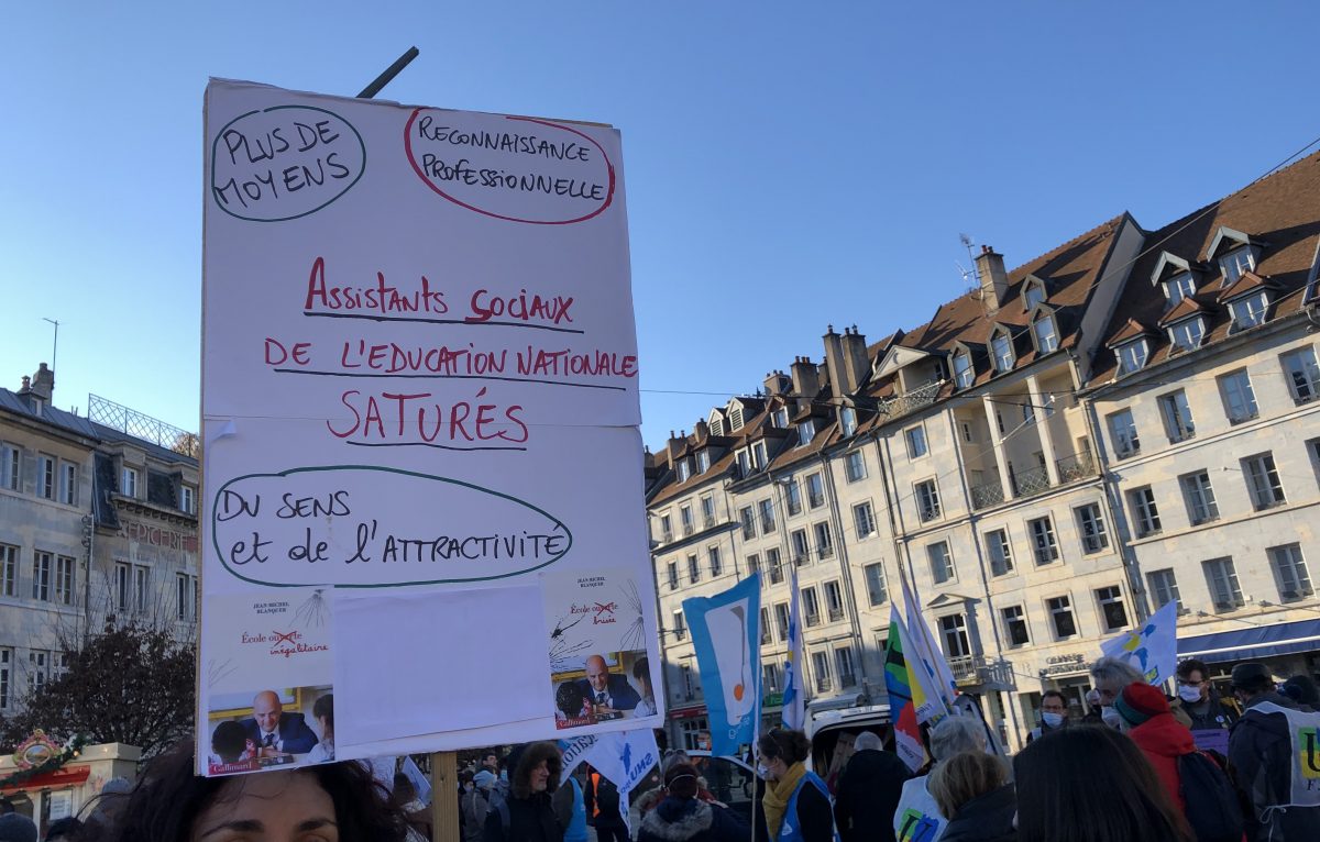 Manifestation du 13 janvier à Besançon contre le protocole sanitaire dans les écoles. © Alexane Alfaro