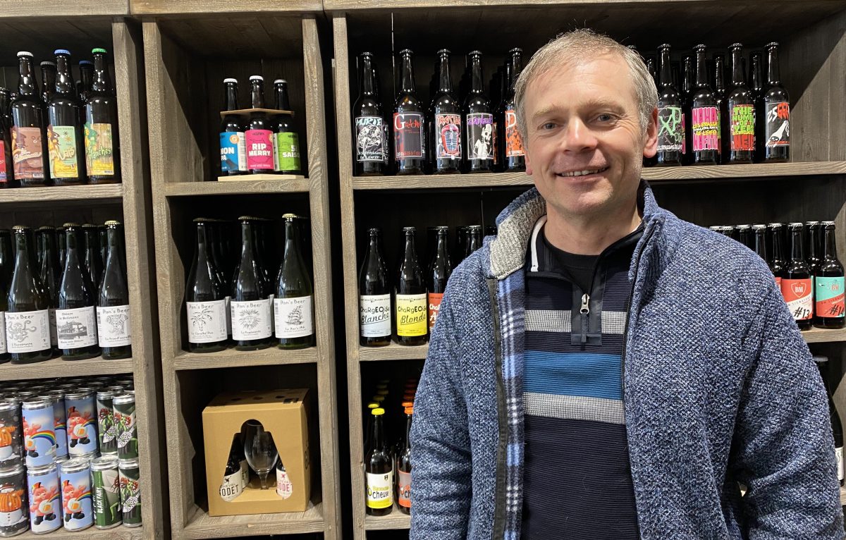 Xavier Racine, gérant de la Cambuse d'en face et du Kilarney pub © Hélène Loget