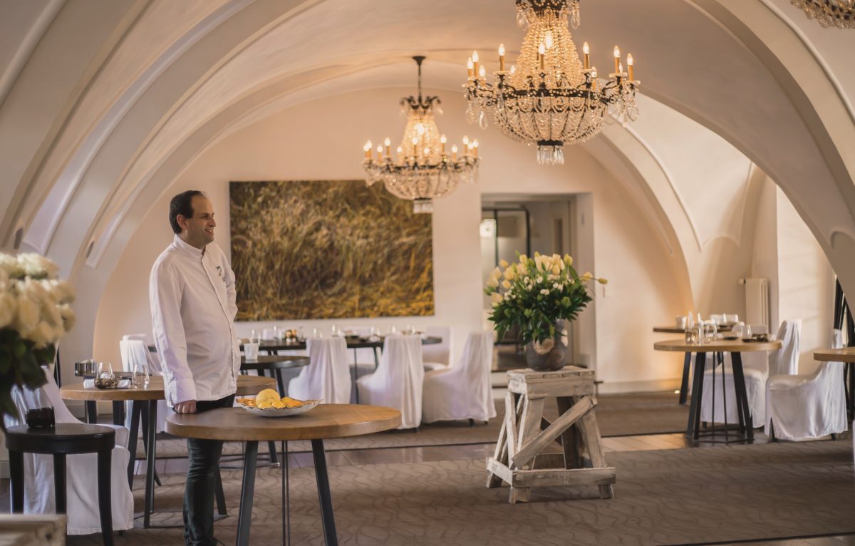 Steven Neassens, chef deux étoiles de la Maison Jeunet au Château de Germigney © Cindy Viey