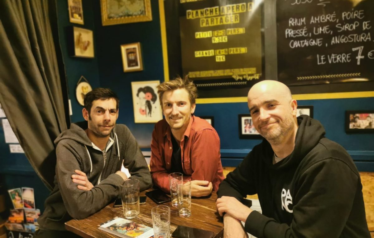 L'équipe de Radio Boom Tchak : Maxime Gonzales (nom de DJ : L-xir),
Sylvain Roy (nom de DJ : Mula) et Vincent Nicod (nom de DJ : Vincent Black). © DR