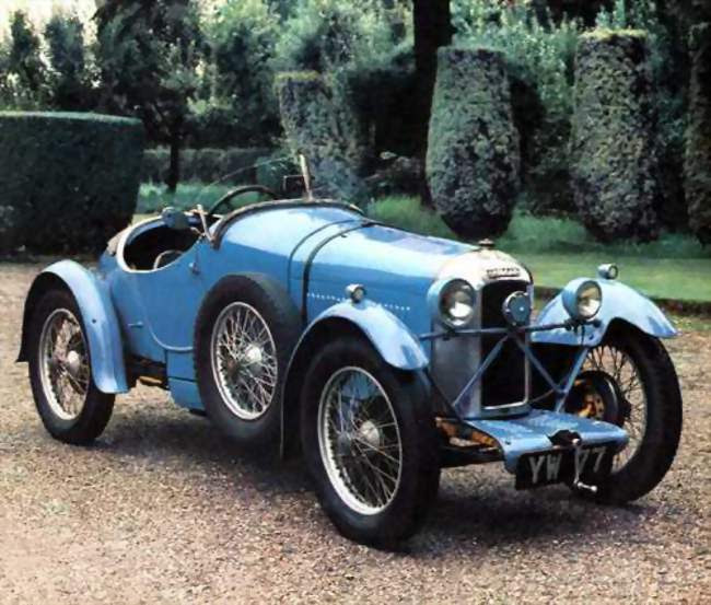 © Vesontio Classic Cars