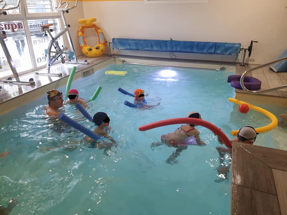 Cours de natation au centre de remise en forme Kavannéo à Avanne-Aveney © Kavannéo
