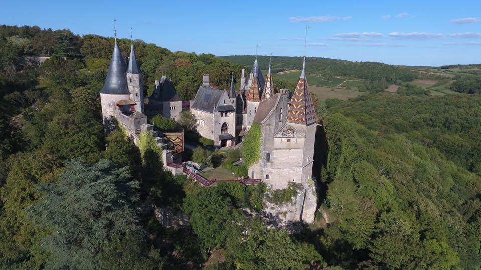  © Château de La Rochepot/Facebook