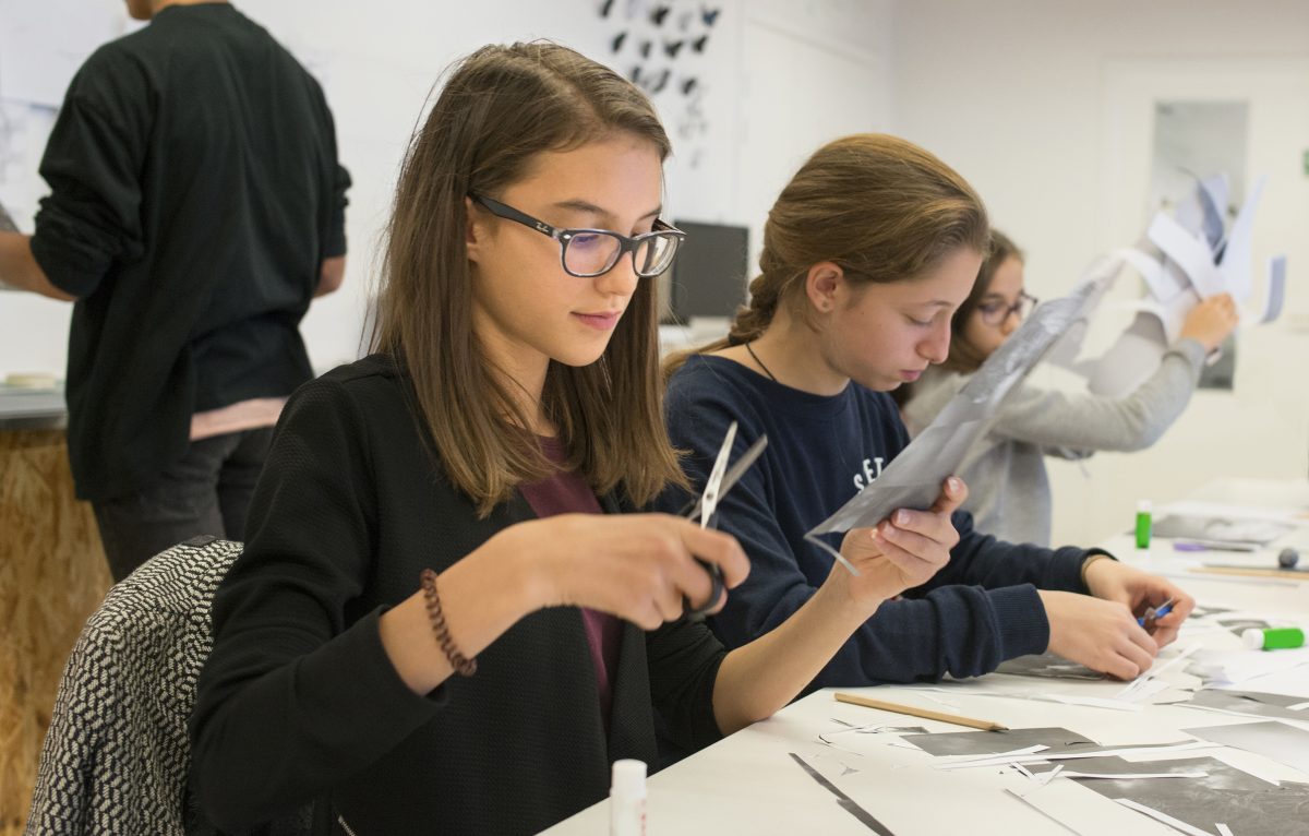 Atelier 11-15 ans  © Frac Franche-Comté. Photo : Nicolas Waltefaugle