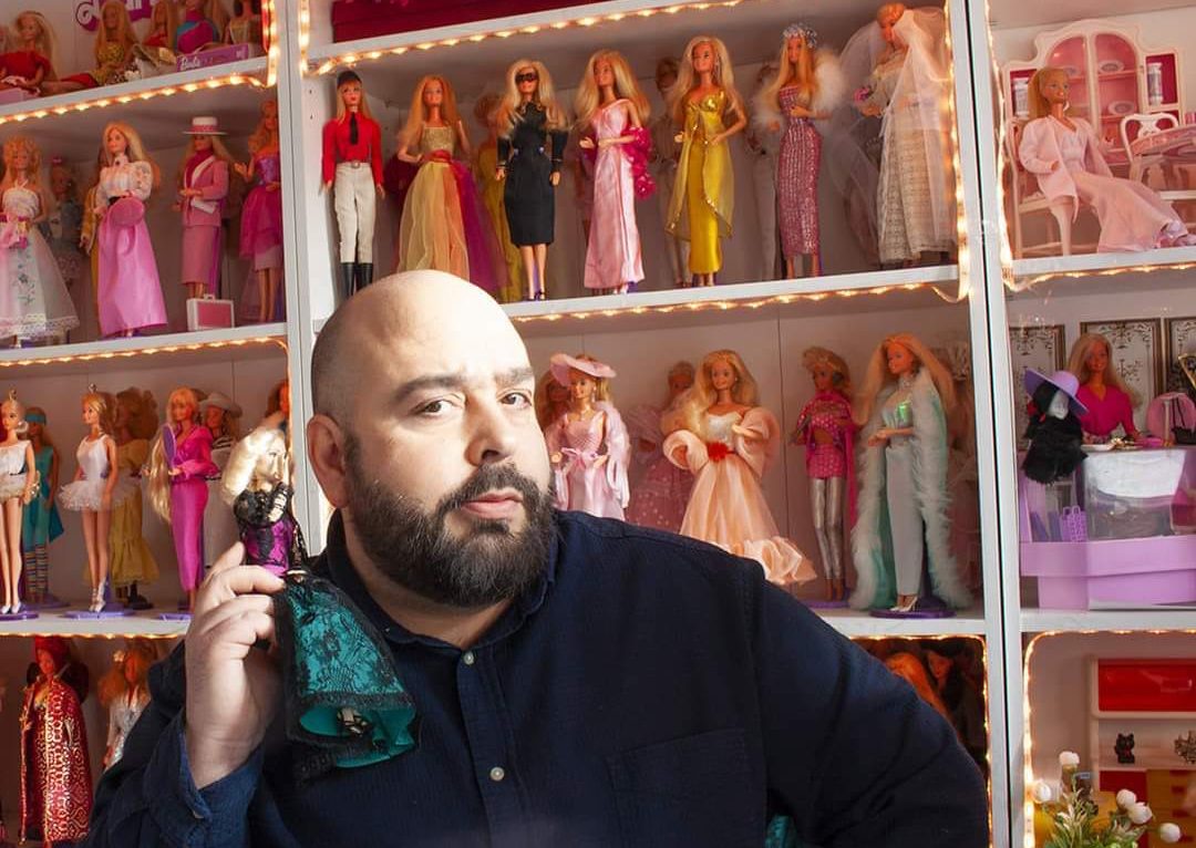 Laurent, l'homme aux plus de 400 Barbie © JC Polien