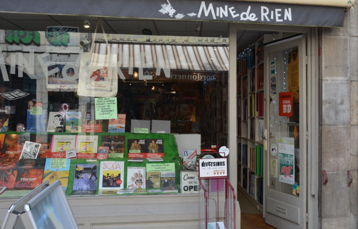 La devanture de la librairie BD Mine de Rien, 12 rue Bersot à Besançon <span class='copyright'></img>© Lilou B.</span>