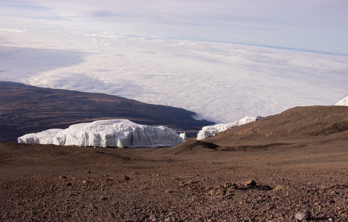 Retour en images sur sa 1ère étape du défi, le sommet du Kilimandjaro.  © Germain Jung 