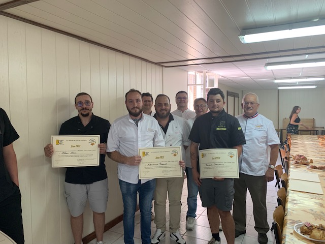 Les trois premiers du concours Pain au chocolat. ©  Union patronale boulangerie du Doubs