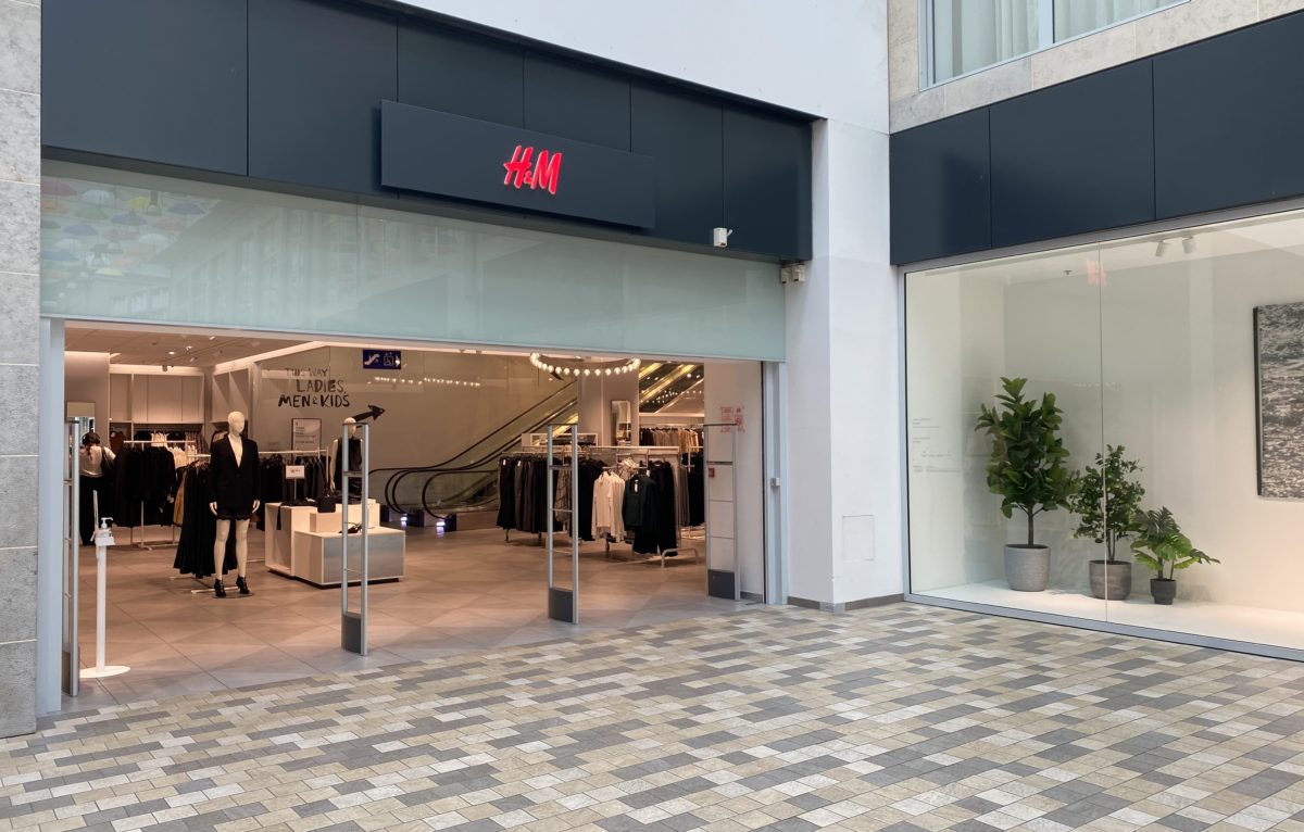 H&M aux Passages Pasteur à Besançon. © Alexane Alfaro