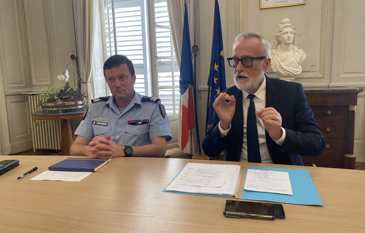 Lionel James, colonel commandant le groupe de gendarmerie du Doubs et Jean-François Colombet, préfet du Doubs. © Alexane Alfaro