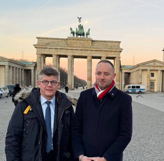  &copy; Compte X (ex-twitter) officiel de Cédric Perrin