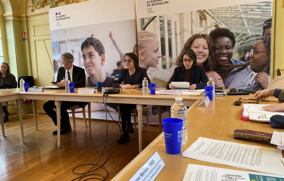 Patrice Durant, directeur académique des services de l'Education nationale (DASEN) du Doubs, Nathalie Albert-Moretti, rectrice de l'académie de Besançon et Alma Lopes, secrétaire générale de l’académie de Besançon. © Alexane Alfaro