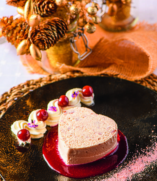 Coeur glacé aux Griottines de Fougerolles signé Serge Louys du restaurant L’Auberge Fleurie © William B / Comtois je cuisine