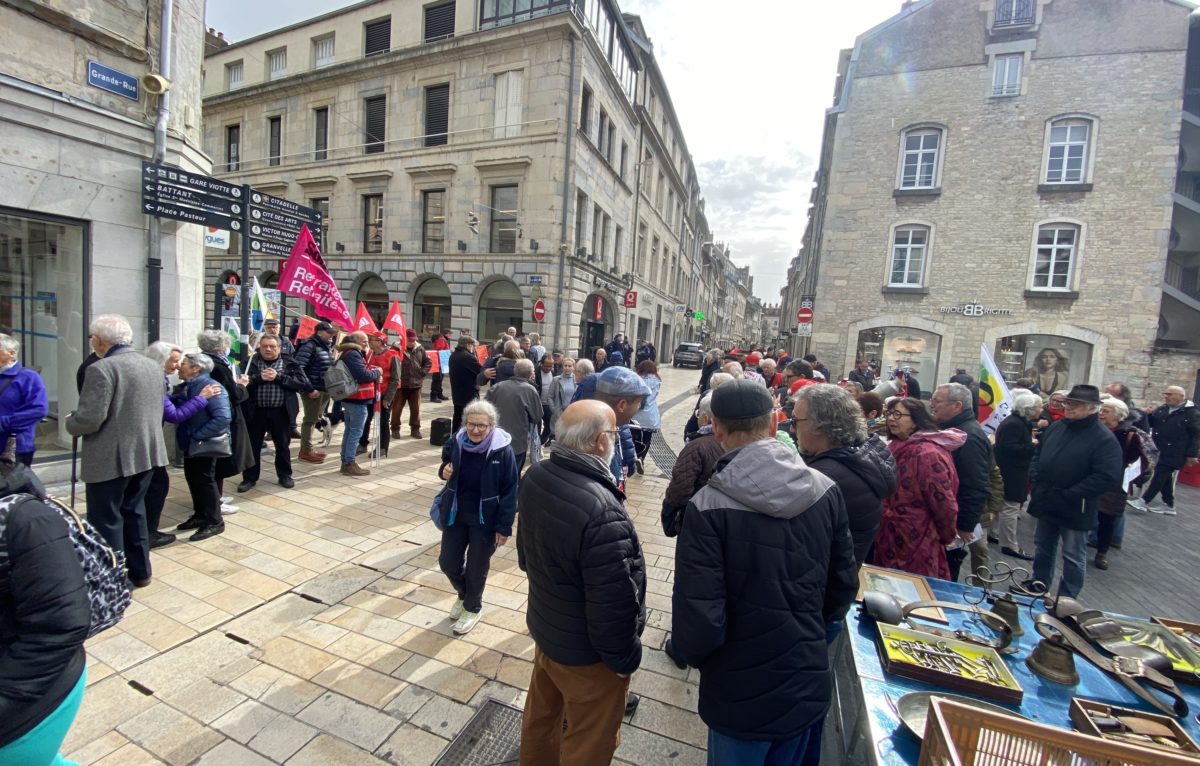 Manifestation des retraité(e)s à Besançon. © Alexane Alfaro