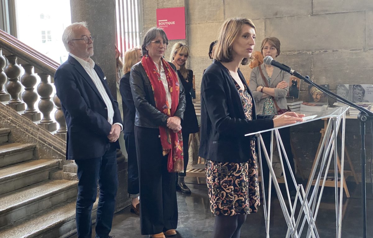 François Rebsamen, Anne Vignot et Aymée Rogé au micro. © Alexane Alfaro