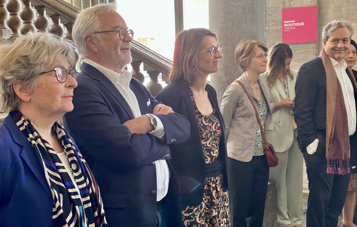 Marie-Guite Dufay, François Rebsamen, Aymée Rogé et  Amandine Royer, conservatrice des arts graphiques. © Alexane Alfaro