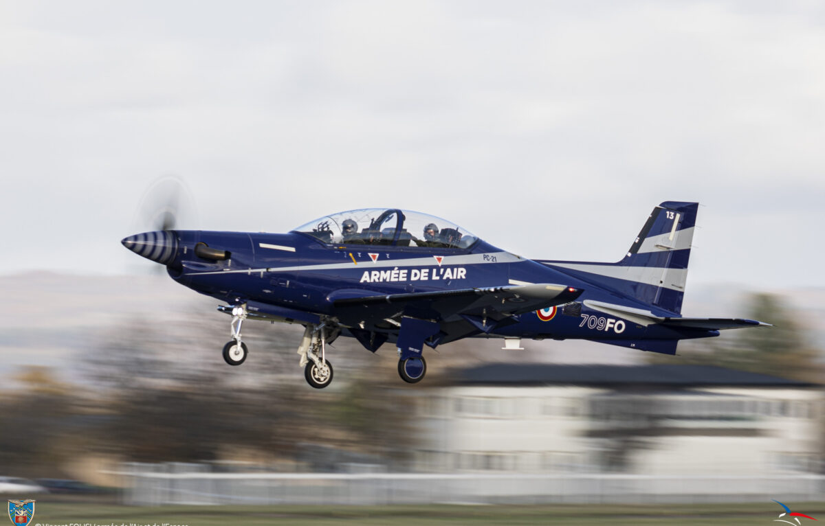 Le 15 Novembre 2023, 3 PC21 et 3 M2000-5F décollent de la base aérienne 116 de Luxuil-les-bains. © Armée de l'Air et de l'Espace