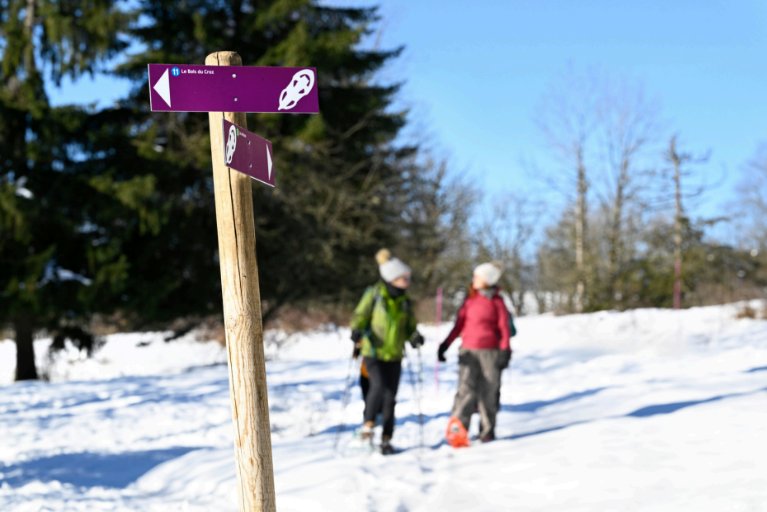 Nouveau balisage raquettes dans le Massif du Jura  © Laurent Cheviet