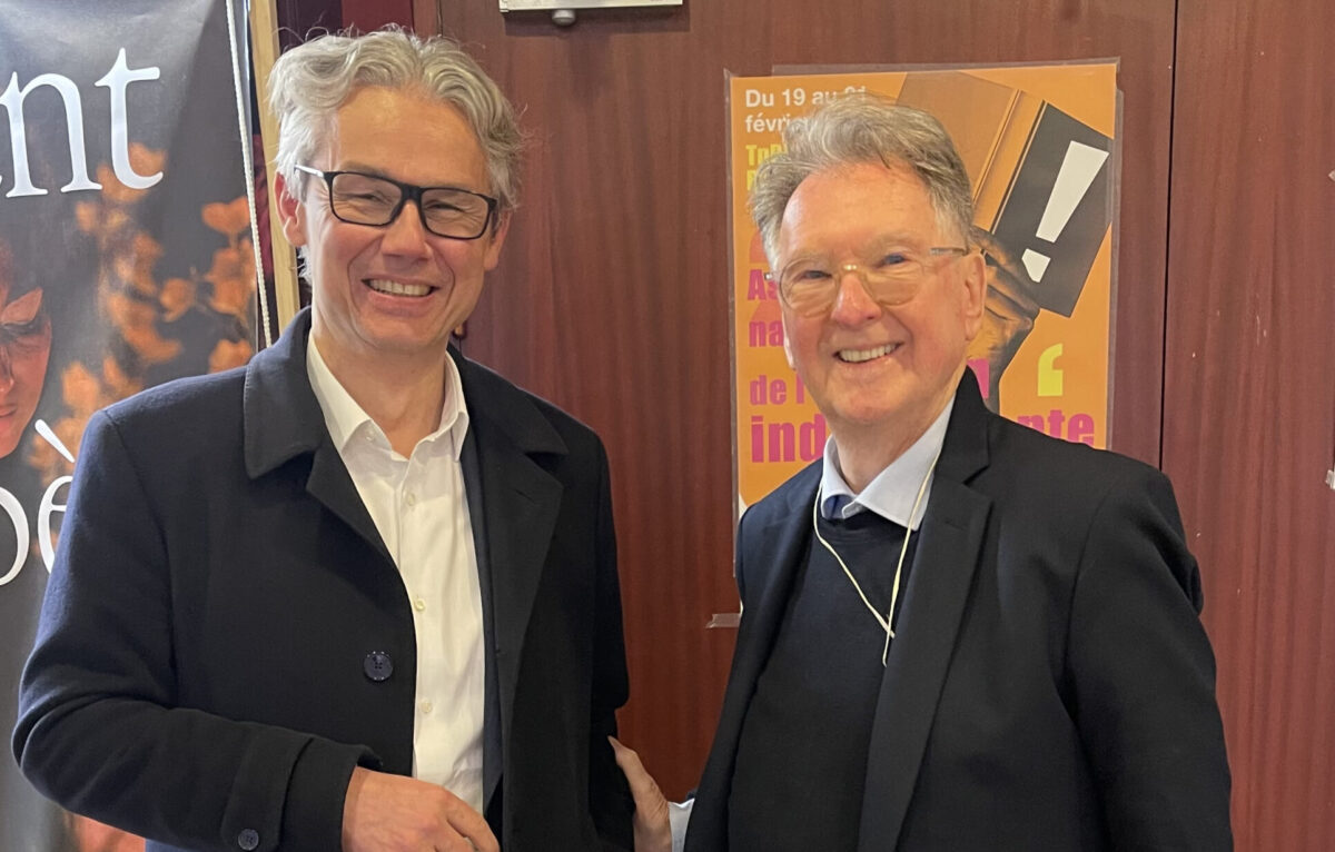Pascal Perrault, directeur général du Centre national du livre (CNL), et Alain Mendel, ancien président de l'Association des éditeurs de Bourgogne-Franche-Comté. © Sekoya