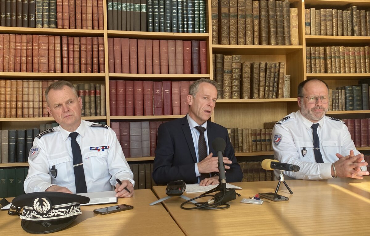 Laurent Perraut, directeur interdépartemental de la police nationale du Doubs, Étienne Manteaux, procureur de la République et Patrick Le Barre, chef du service interdépartemental de la police aux frontières (SIPAF). © Alexane Alfaro