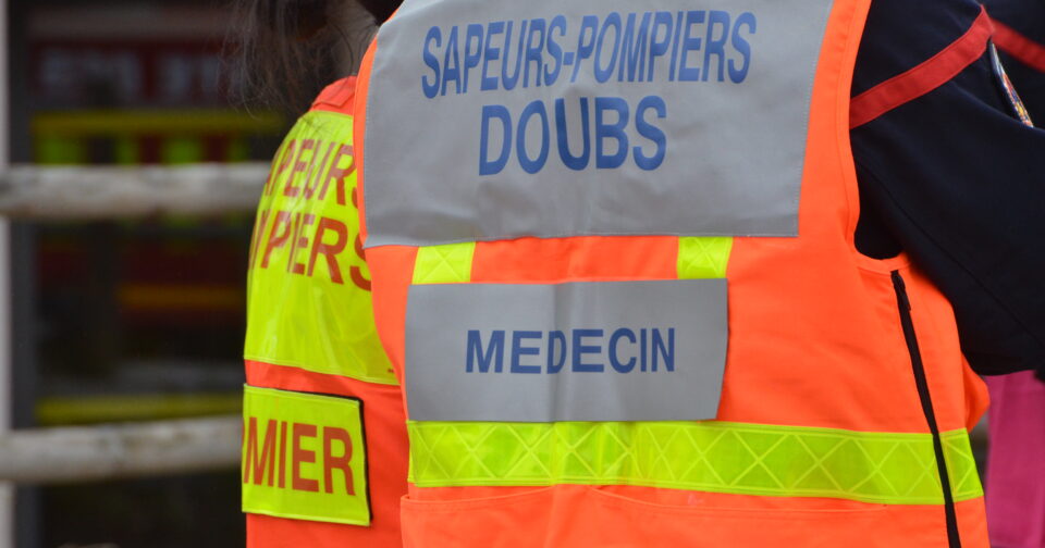 Le bras d’un homme coincé sous une presse dans une usine de Chantrans • macommune.info