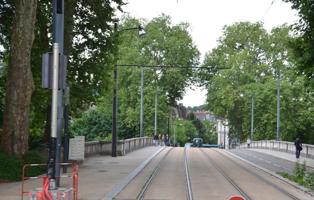  <span class='copyright'></img>© Tom Babouhot</span>