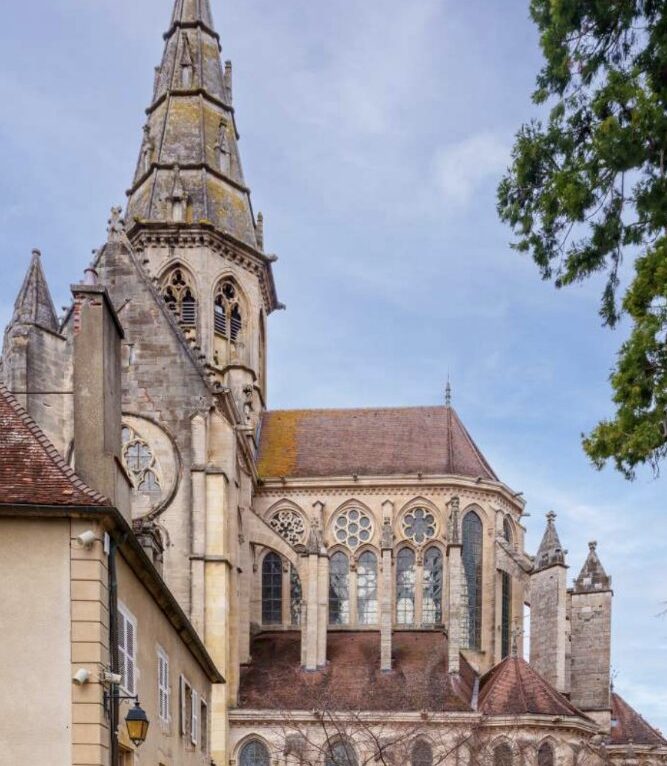 Collégiale de Semur-en-Auxois © Fondation du patrimoine / My Photo Agency / Michael Troly
