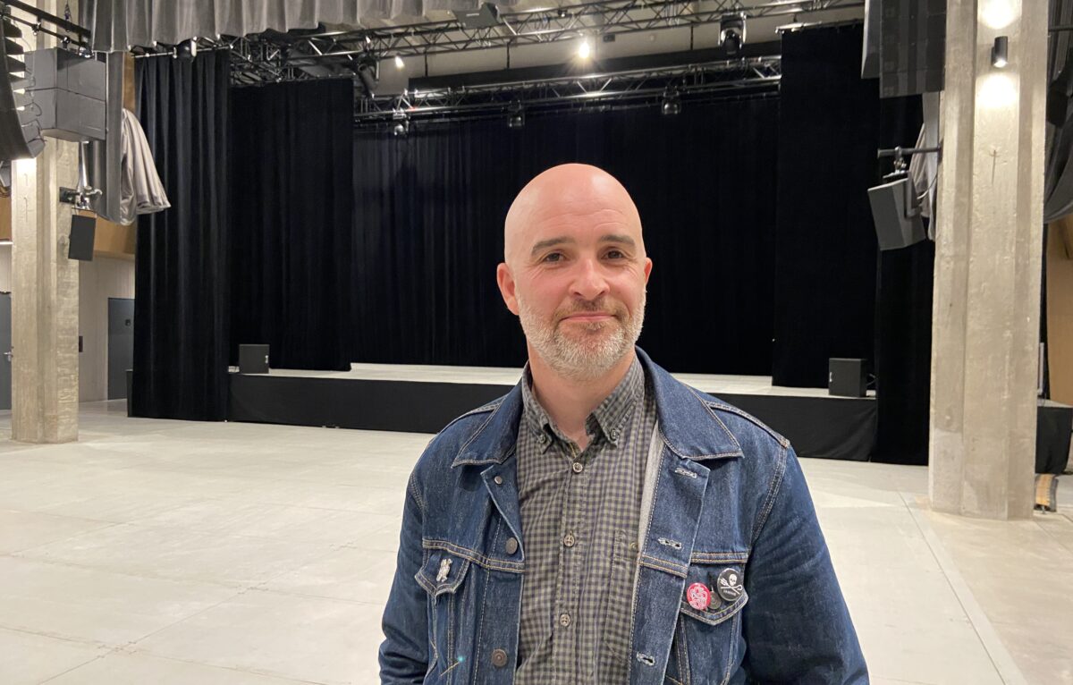 Vincent Nicod, responsable des musiques actuelles à la Saline royale d'Arc-et-Senans. &copy; Élodie R.