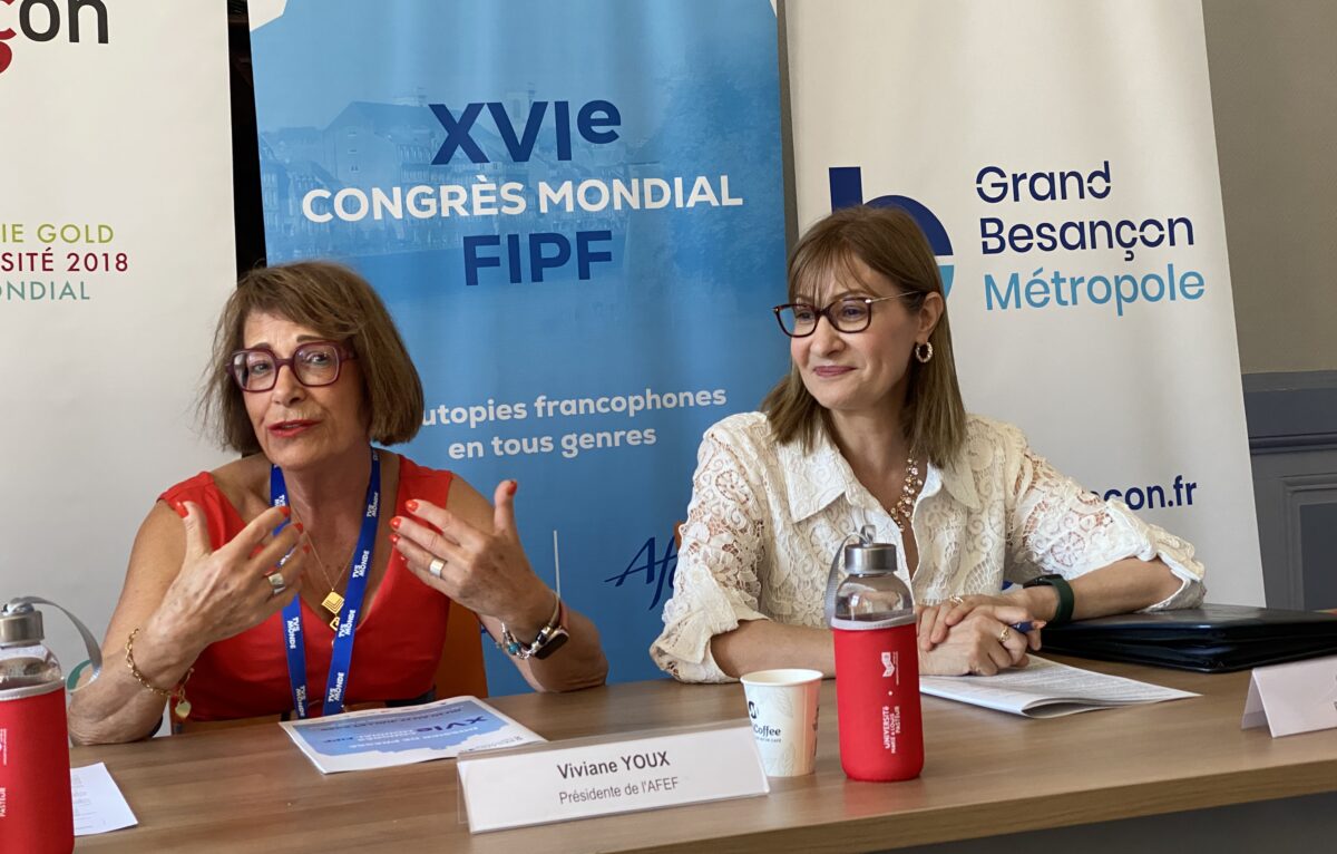Viviane Youx, présidente de l'Association française des enseignants de français (AFEF) et Cynthia Eid, présidente de la Fédération internationale des professeurs de français (FIPF). © Alexane Alfaro