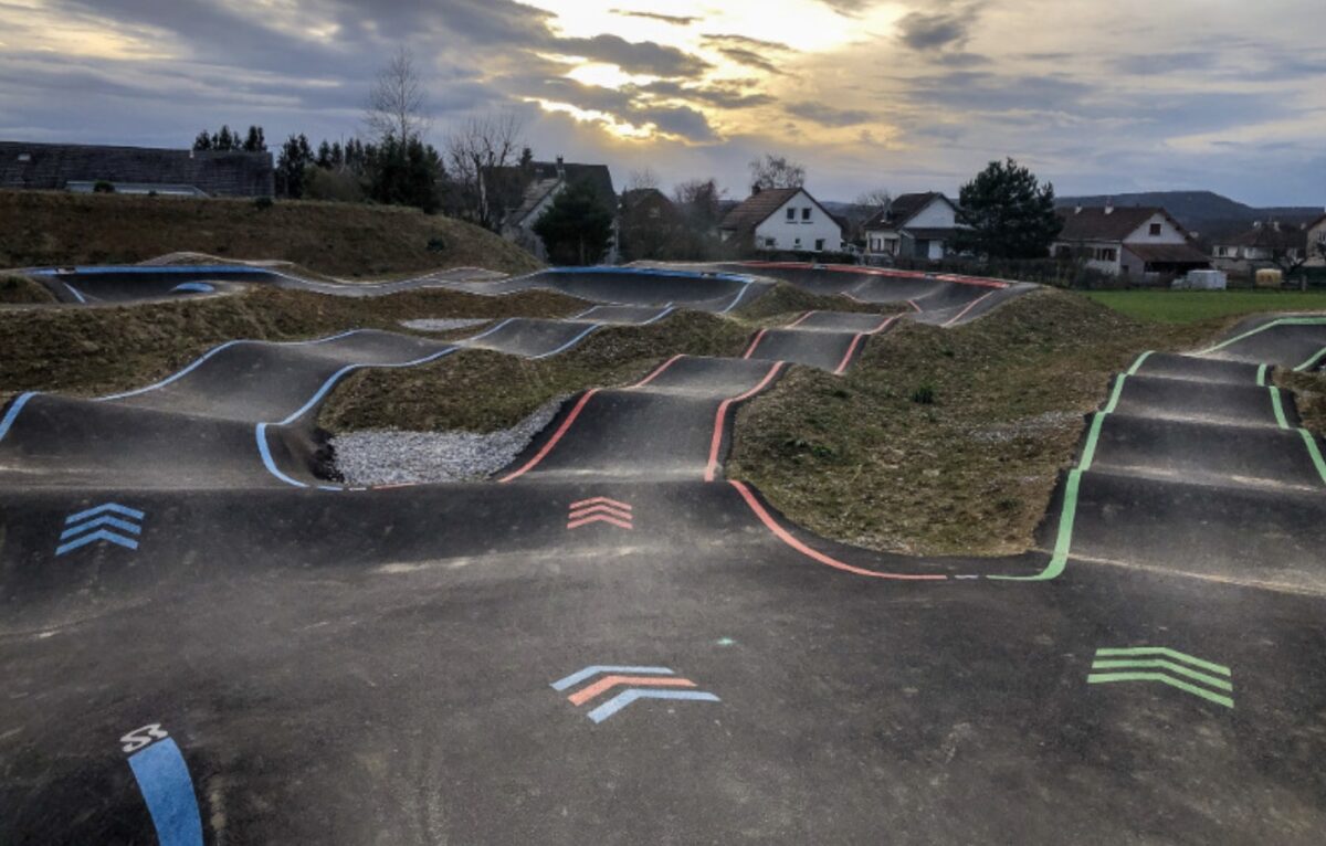 Pumptrack de L'Isle sur le Doubs © DR