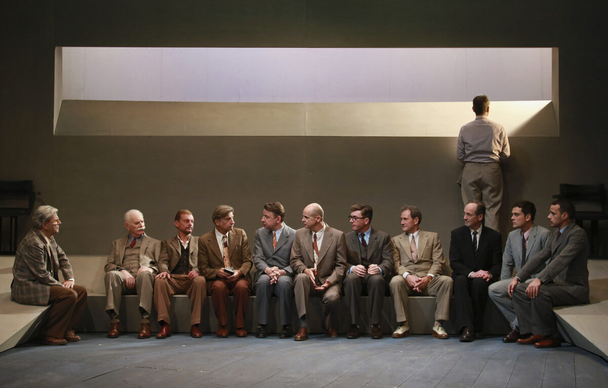 12 Hommes en colère © Laurencine Lot