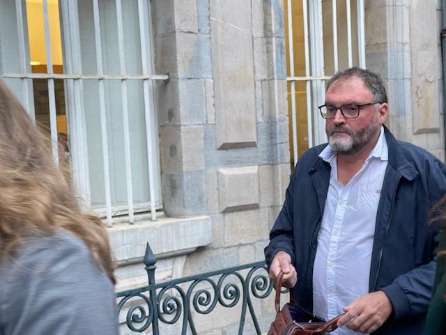 Frédéric Péchier entrant au tribunal de Besançon © Alexane Alfaro
