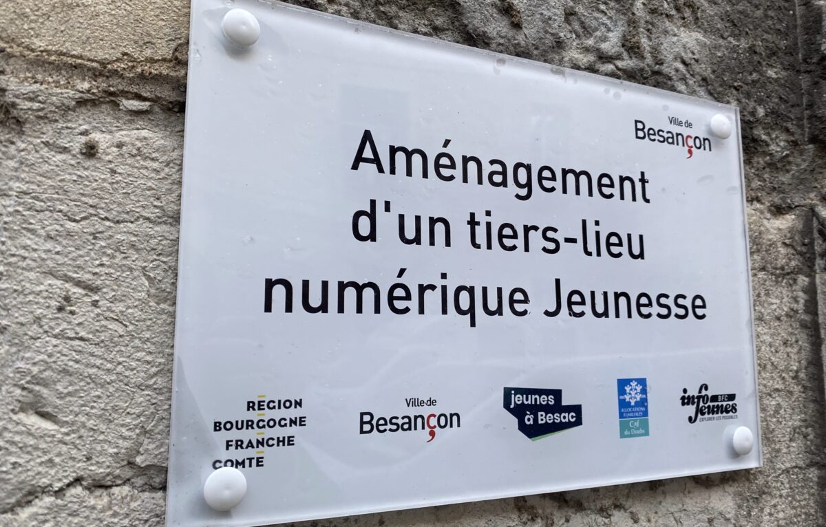  © Hélène Loget
