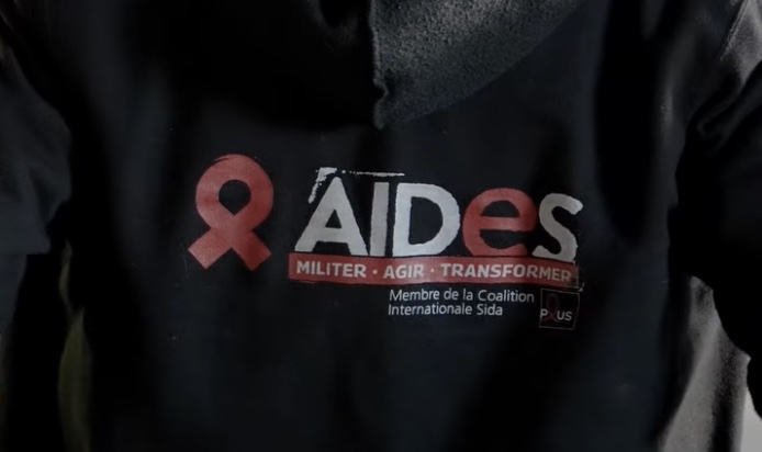  © Aides
