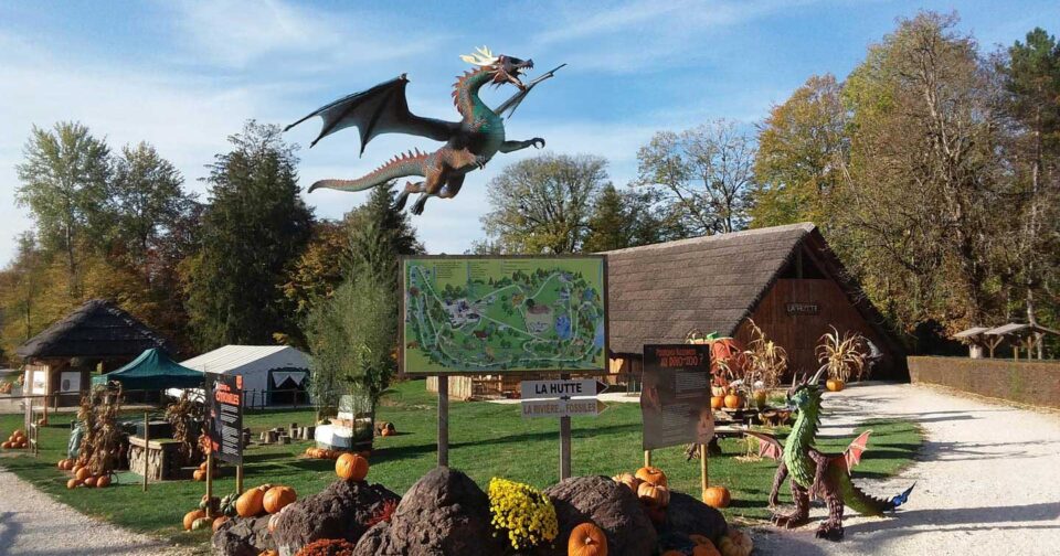 Dragons et créatures fantastiques : le Dino-Zoo se transforme pour Halloween • macommune.info