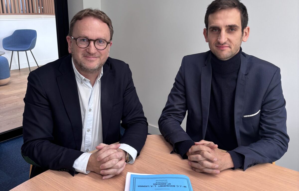 Denis Leroux, président-directeur général de Territoire 25 et Aurélien Laroppe, vice-président de Grand Besançon Métropole. © GBM