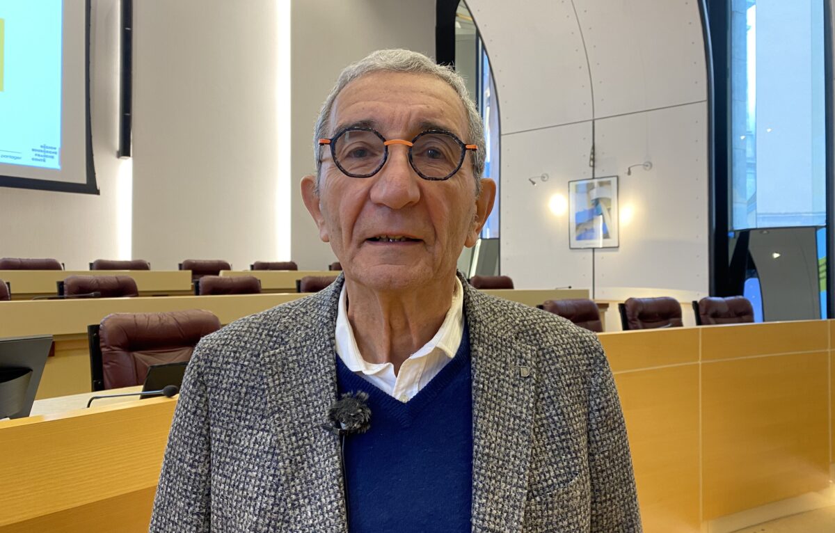 Patrick Ayache, maire de Pirey. &copy; Hélène Loget