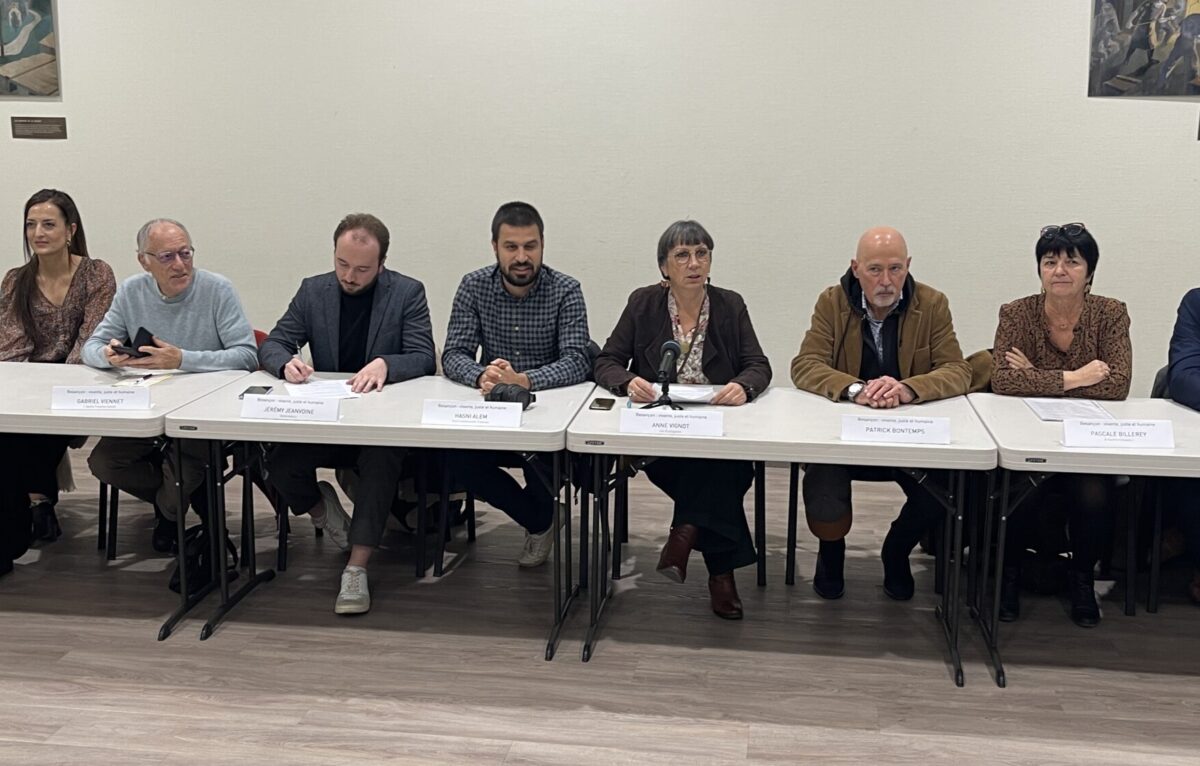 Marc Paulin, Eva Huguenet, Gabriel Viennet, Jérémy Jeanvoine, Hasni Alem, Anne Vignot, Patrick Bontemps, Pascale Billerey et Laurent Cagne. © Alexane Alfaro