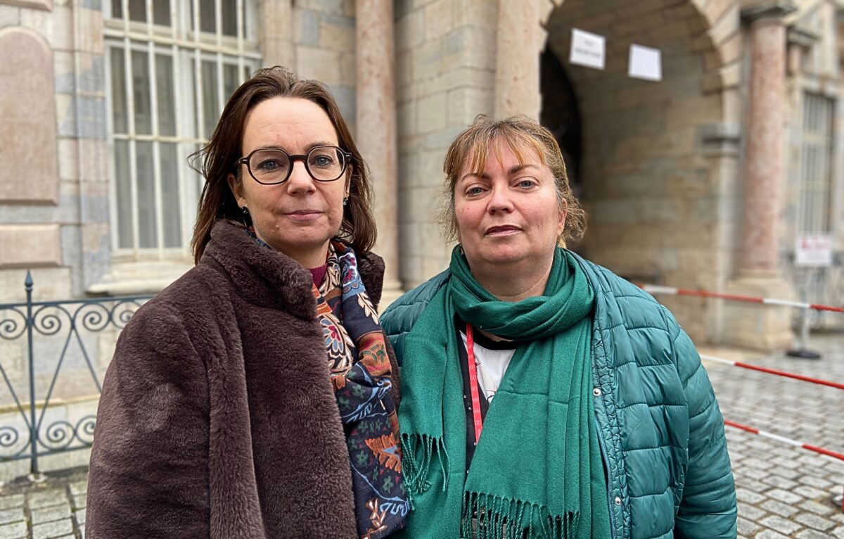 Sabrina Poulignot et Sandrine Chalandre, les nièces d'Henri Guenillet.  © Élodie R.