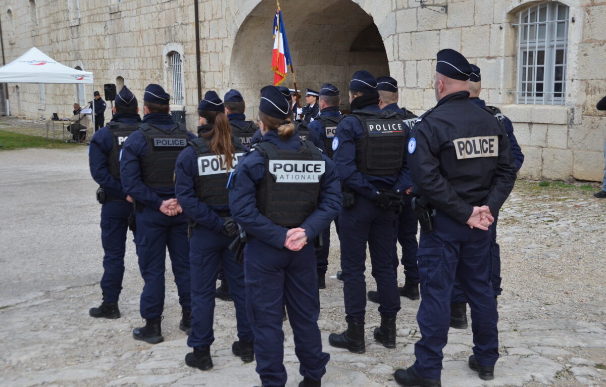  &copy; Hélène Loget