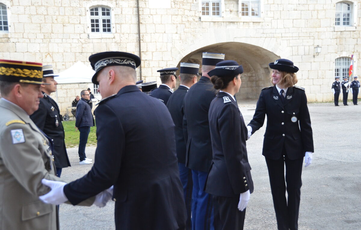  &copy; Hélène Loget