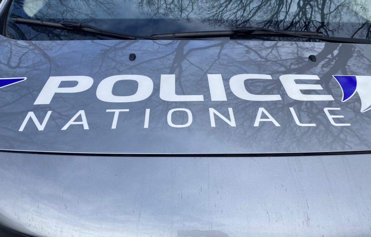  &copy; Hélène Loget