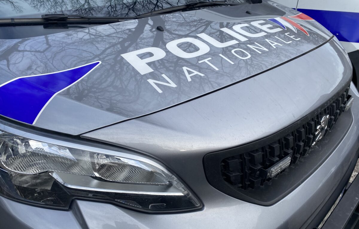  &copy; Hélène Loget