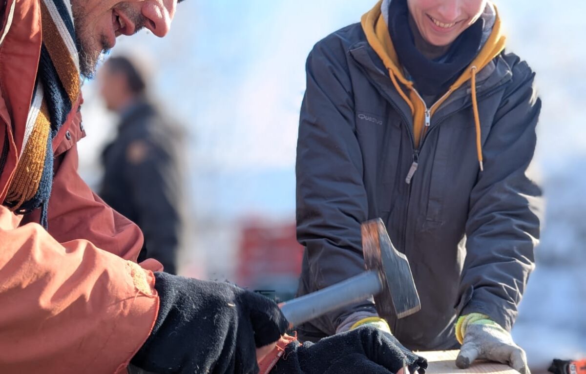 Fabrication de nichoirs à La Petite Ferme, Brassy © Eileen Leray