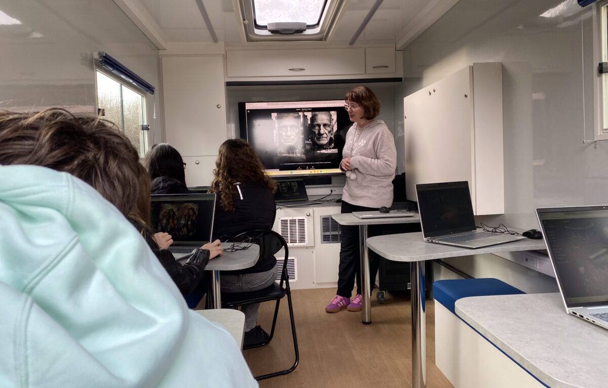  &copy; Hélène Loget