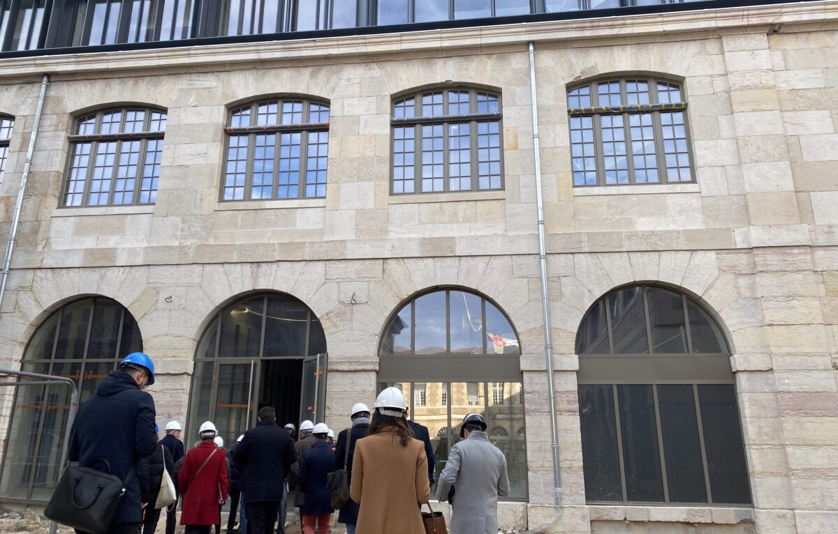  &copy; Hélène Loget