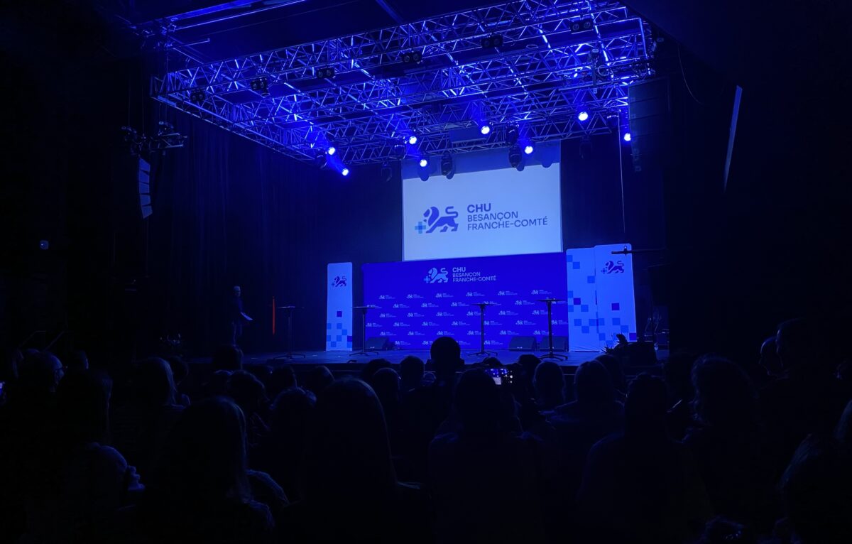  &copy; Hélène Loget