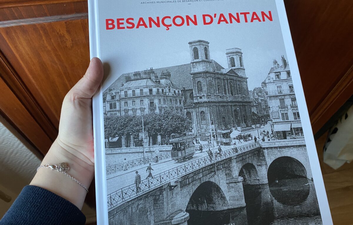  &copy; Hélène Loget