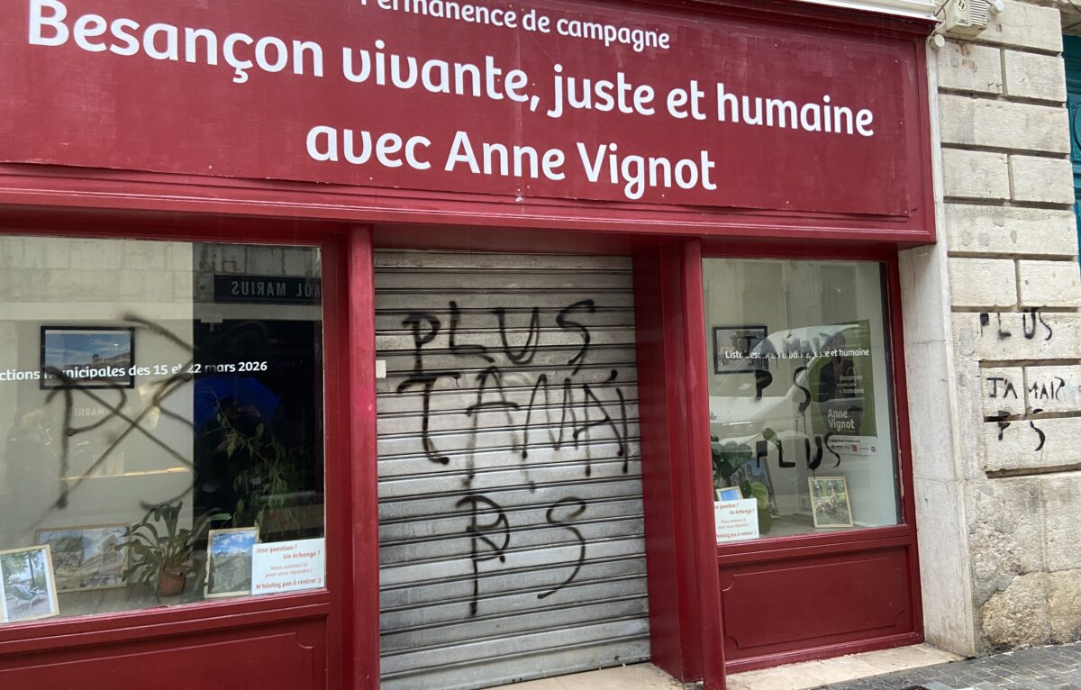 Le local de campagne d'Anne Vignot vandalisé dans la nuit du 29 au 30 janvier 2026. &copy; Élodie R.